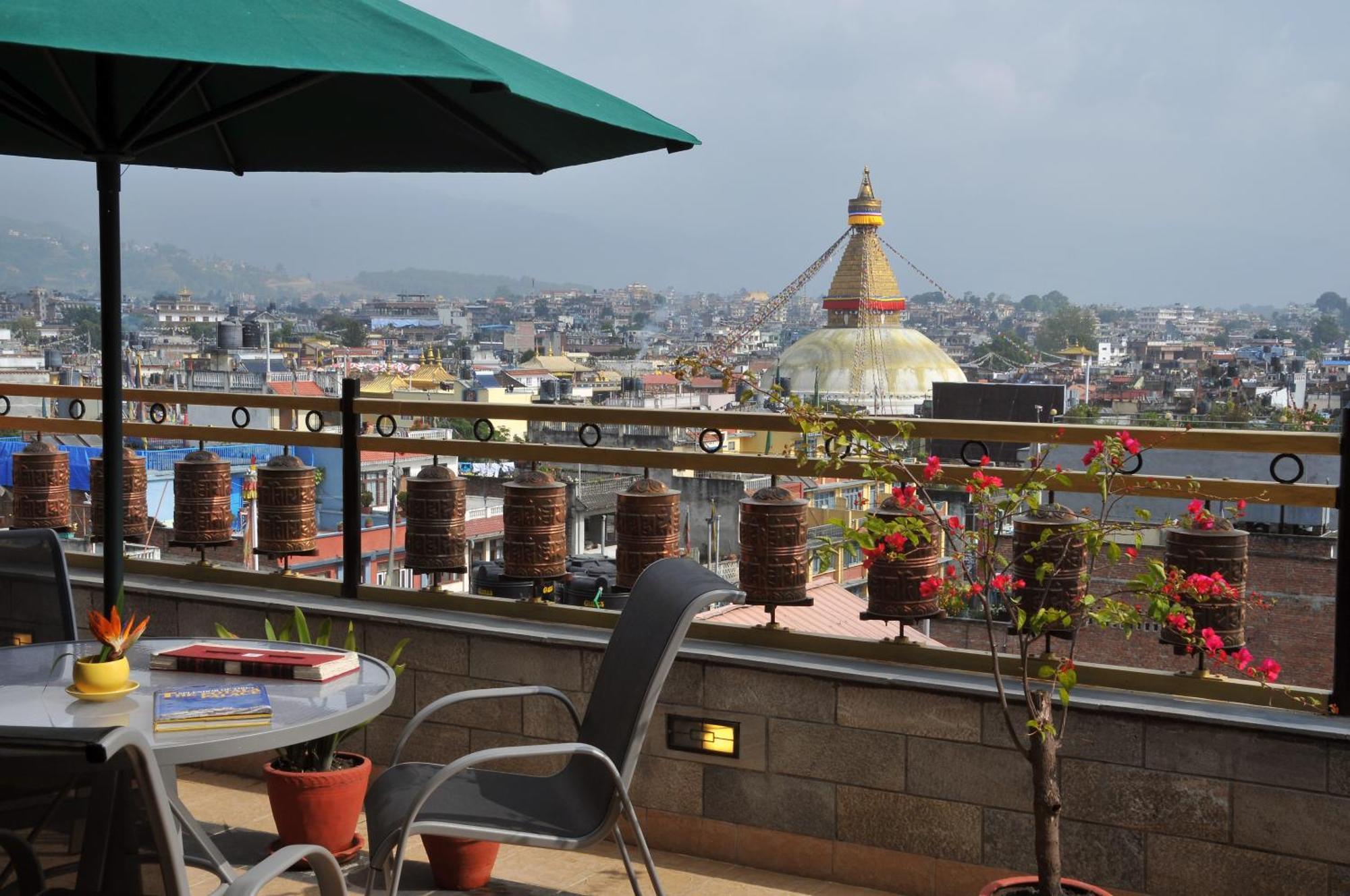 Hotel Tibet International Катманду Екстериор снимка