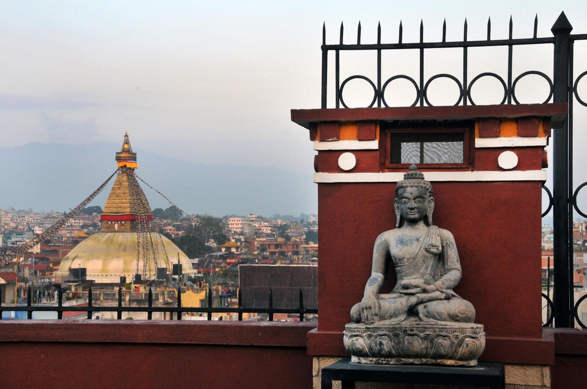 Hotel Tibet International Катманду Екстериор снимка