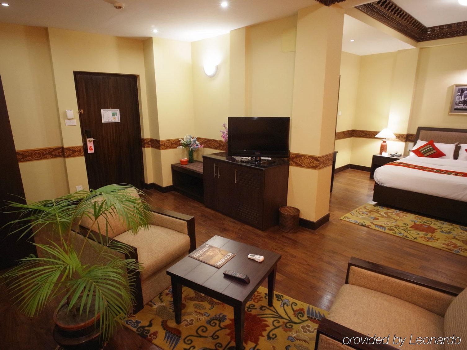 Hotel Tibet International Катманду Стая снимка
