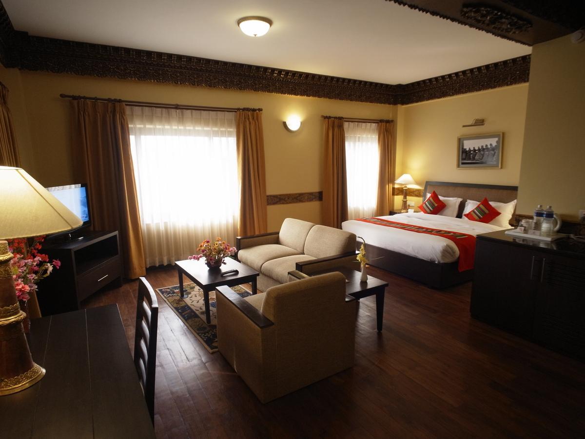 Hotel Tibet International Катманду Стая снимка