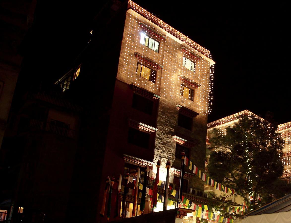 Hotel Tibet International Катманду Екстериор снимка
