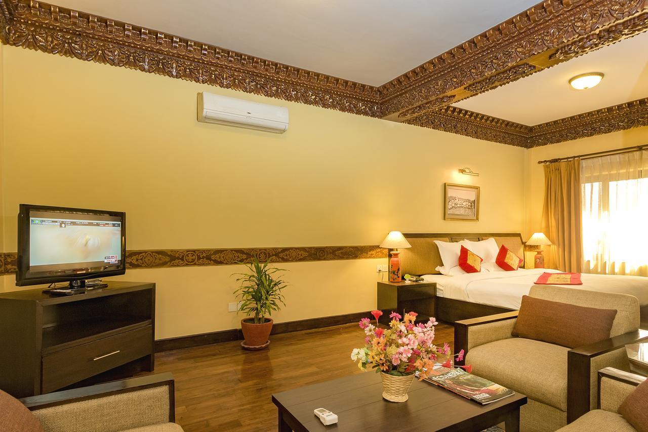 Hotel Tibet International Катманду Екстериор снимка