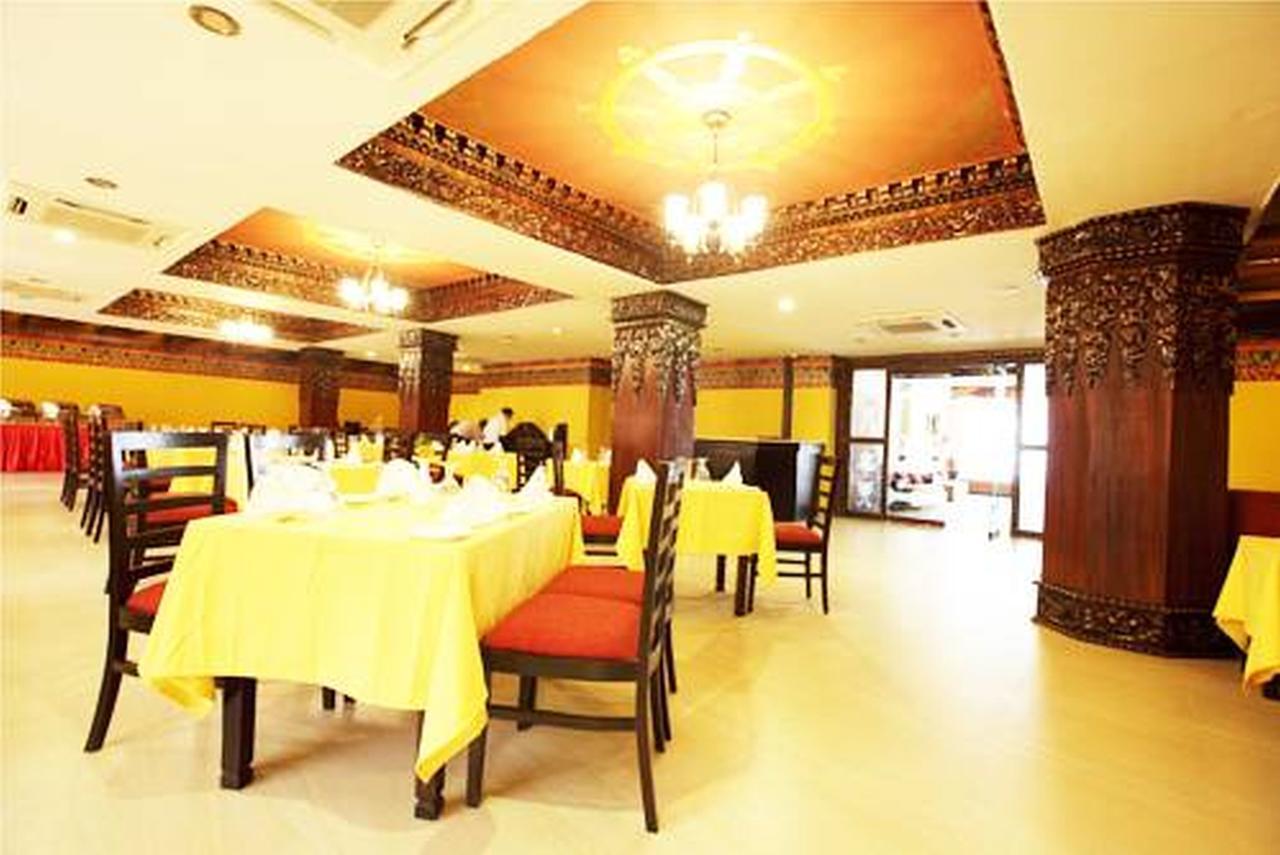 Hotel Tibet International Катманду Екстериор снимка