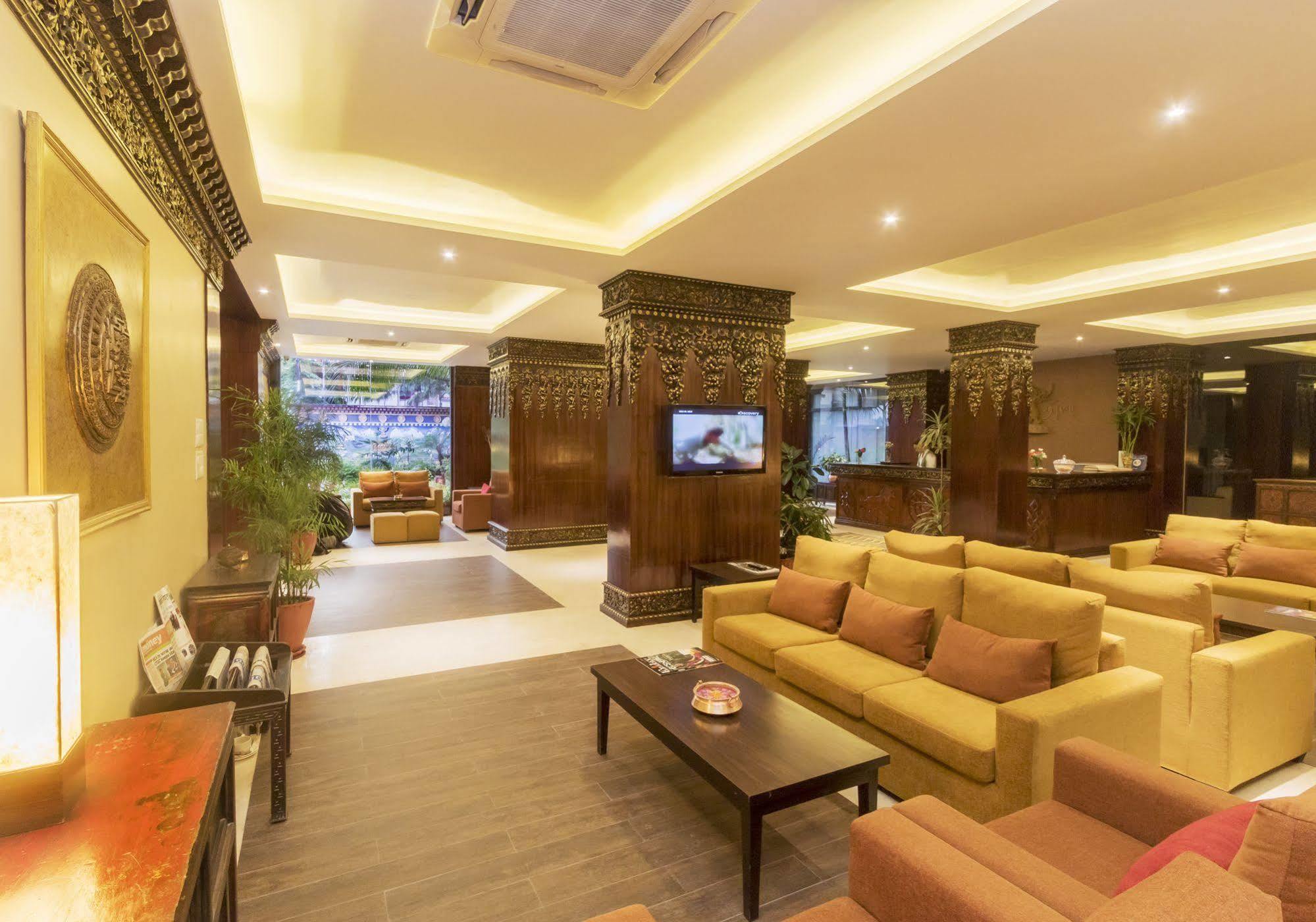 Hotel Tibet International Катманду Екстериор снимка