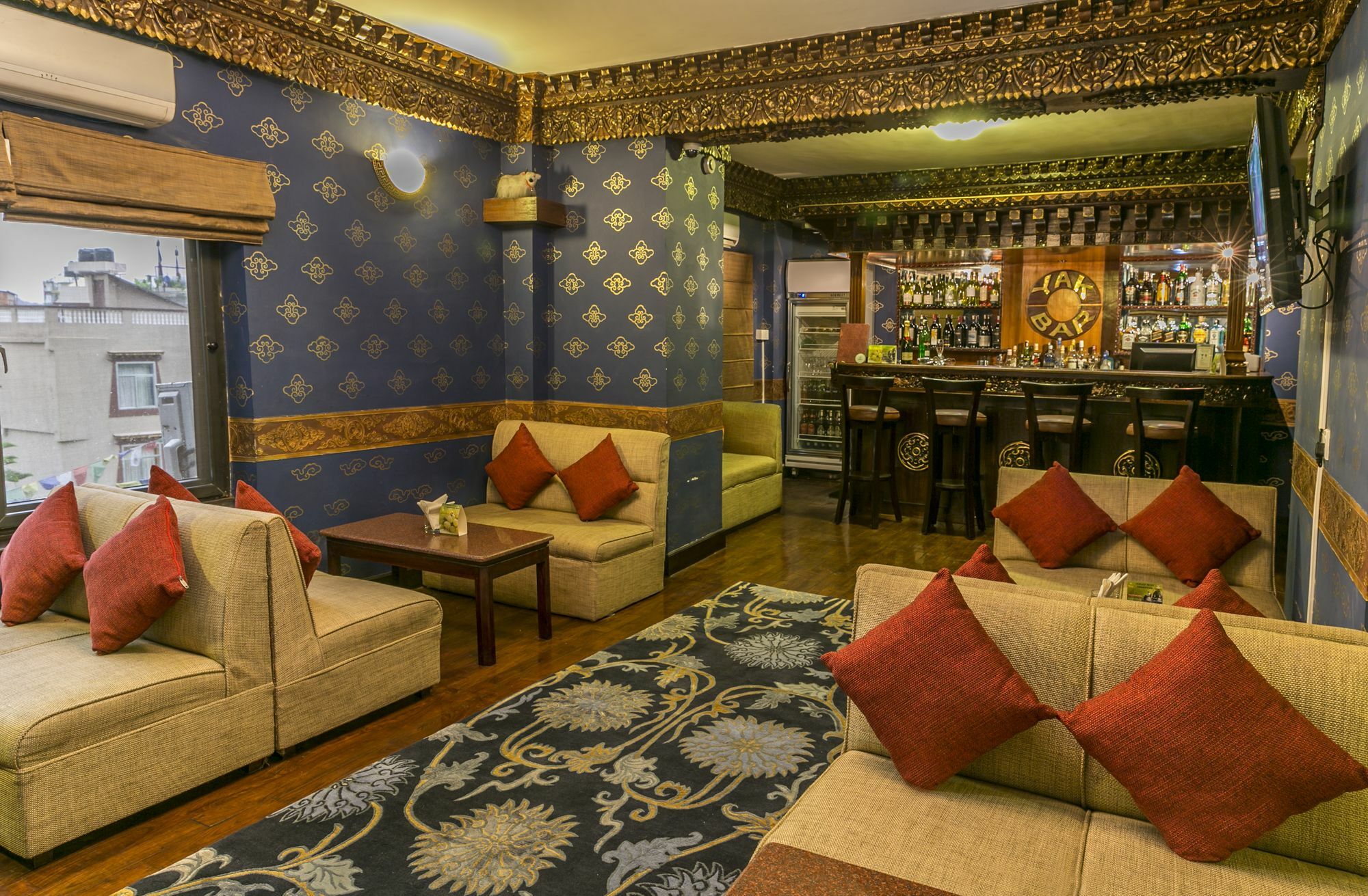 Hotel Tibet International Катманду Екстериор снимка