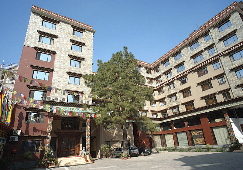 Hotel Tibet International Катманду Екстериор снимка